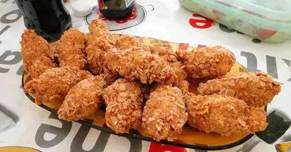 Aprenda a fazer frango empanado do KFC em casa em 15 minutos