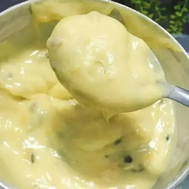 Aprenda a fazer recheio de maracujá para bolo de pote em apenas 10 minutos!