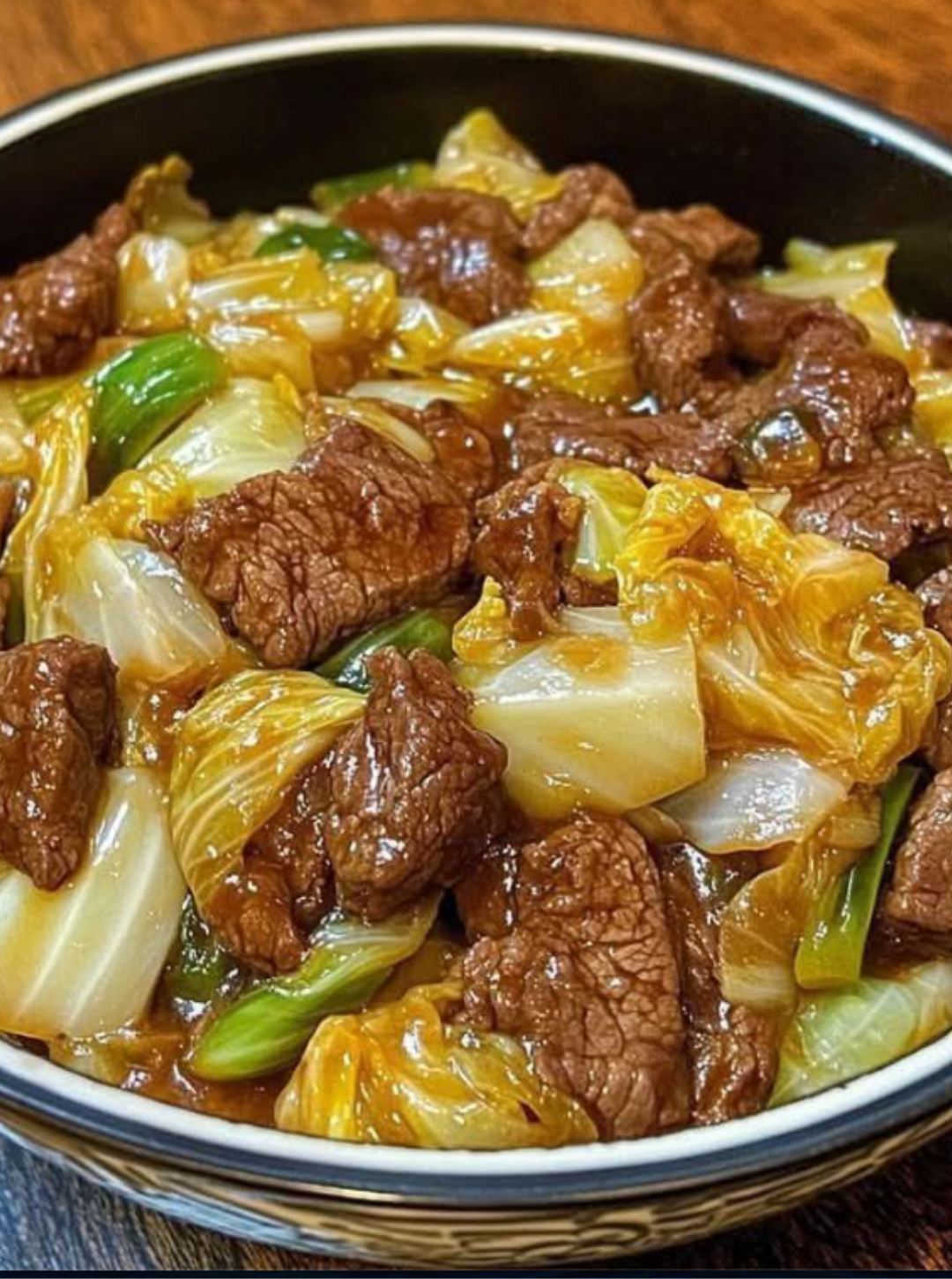 Carne refogada com repolho