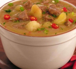 Caldo de Carne com Mandioca: Receita Rústica, Saborosa e Que Aquece a Alma